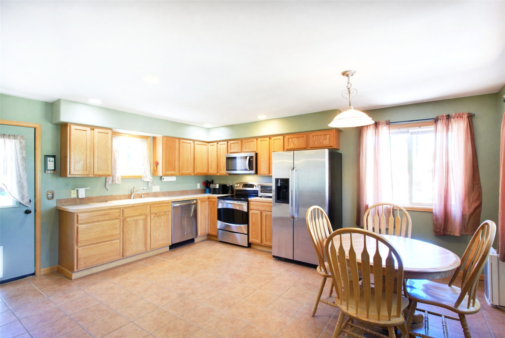 135 Harvest DRIVE