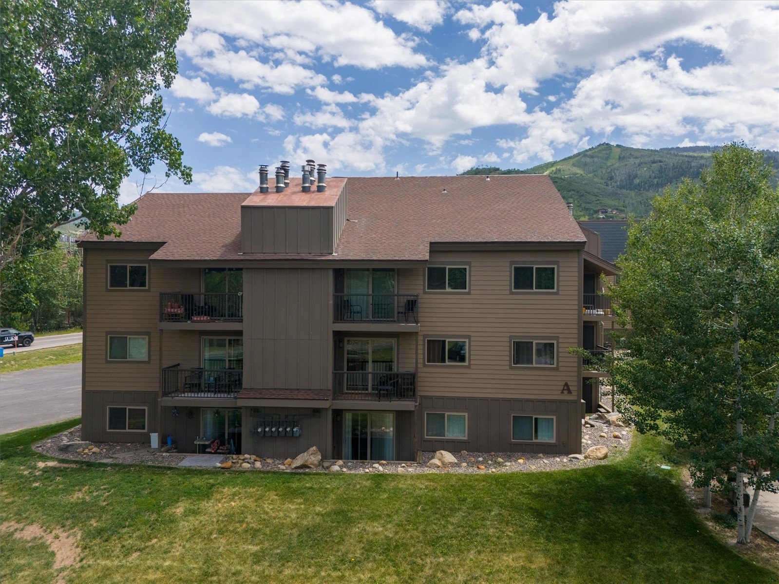 1525 Shadow Run Frontage 302