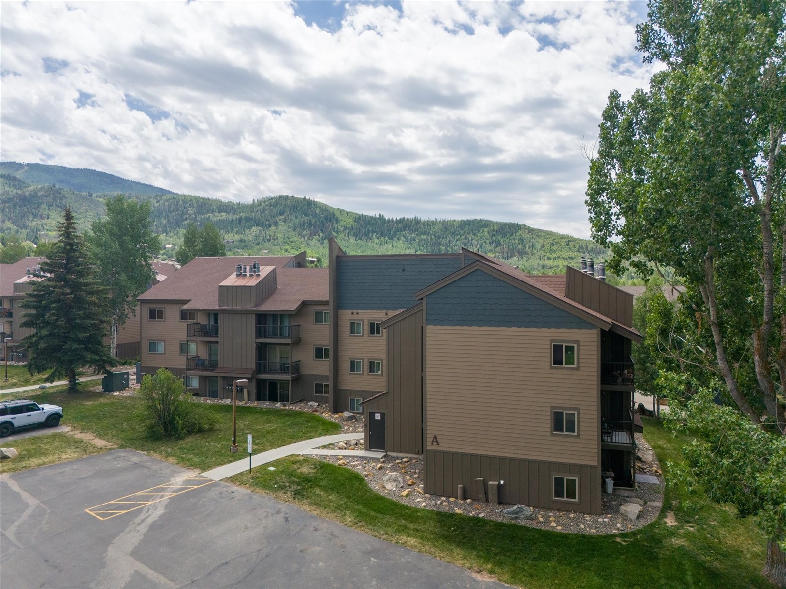 1525 Shadow Run Frontage 302