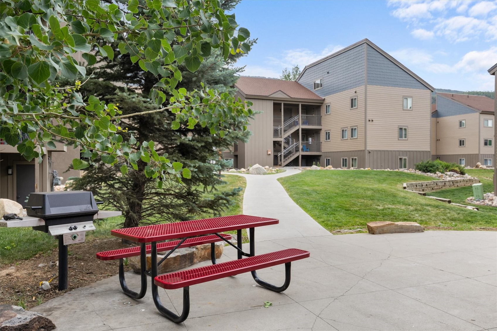 1525 Shadow Run Frontage 302