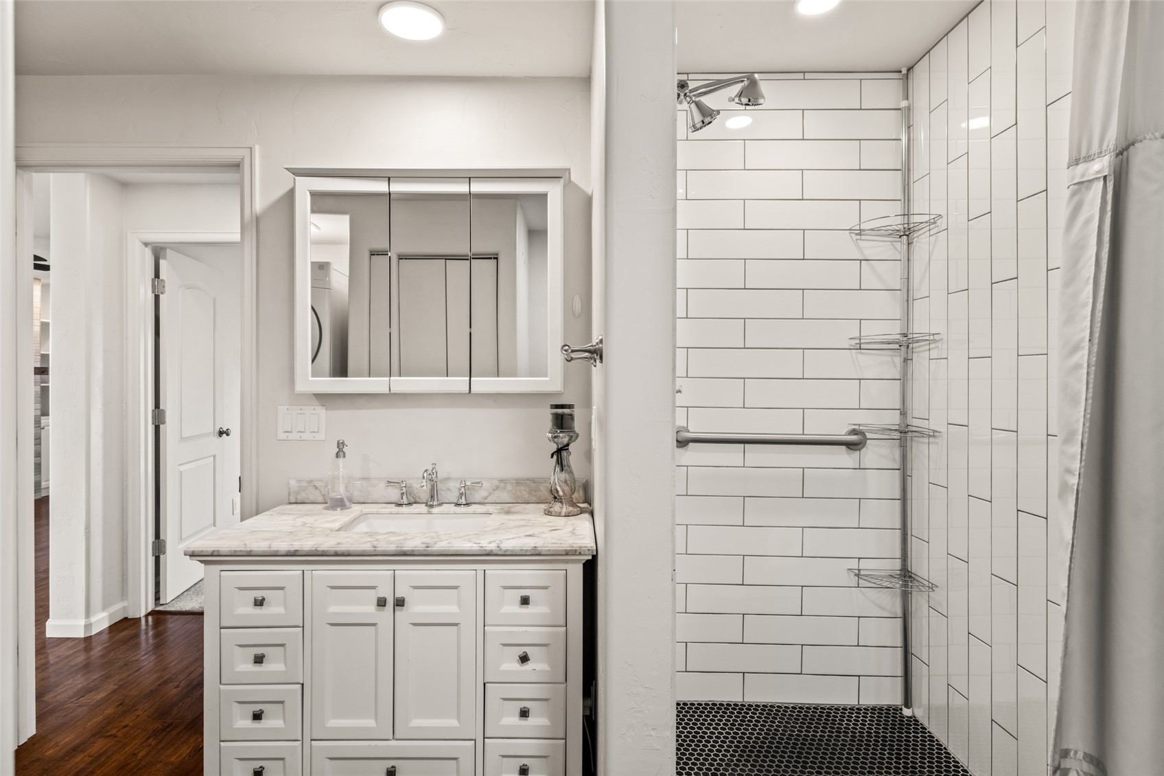 1423 Blake LANE