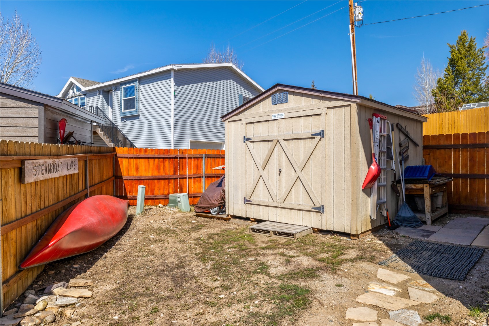 1423 Blake LANE