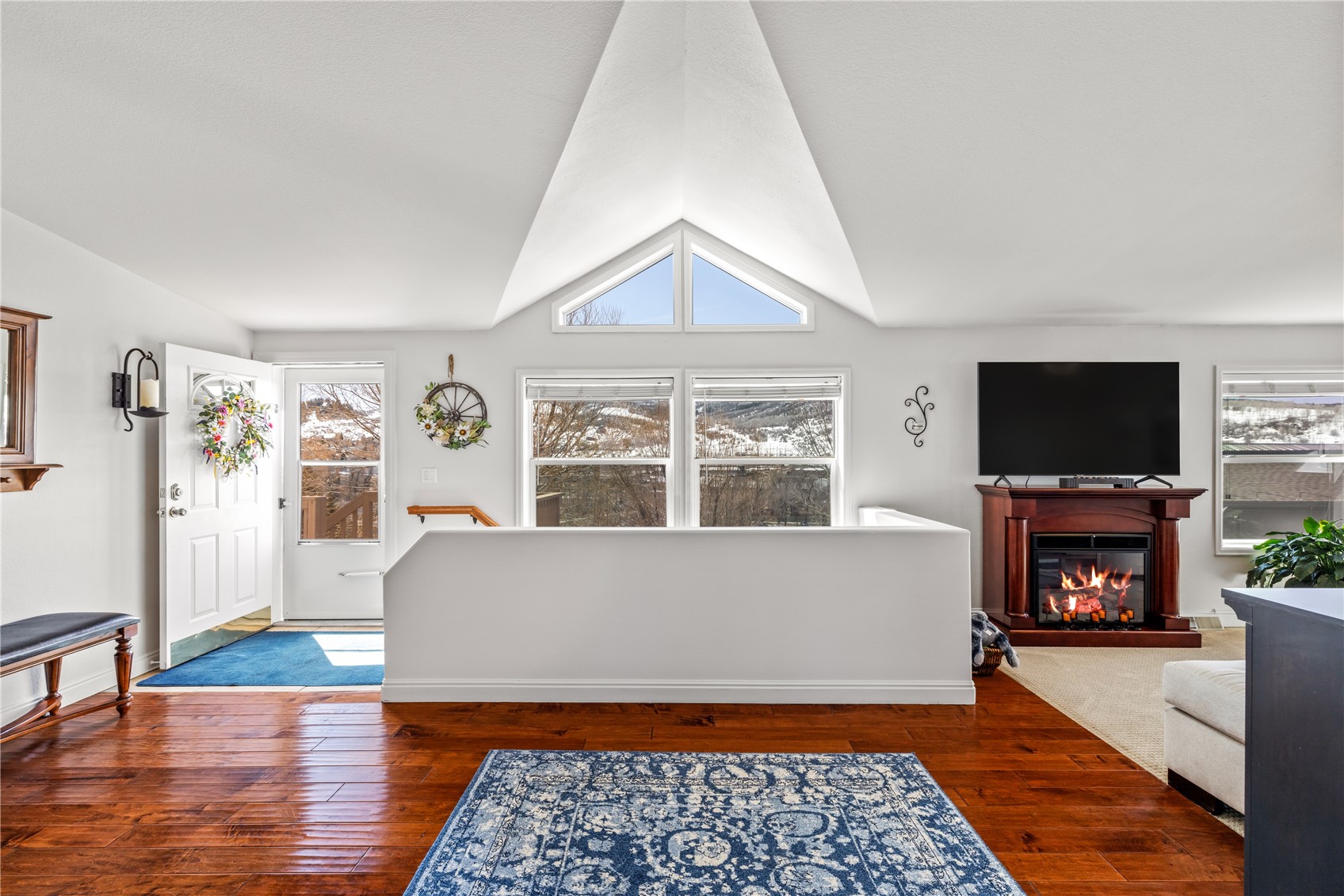 1423 Blake LANE