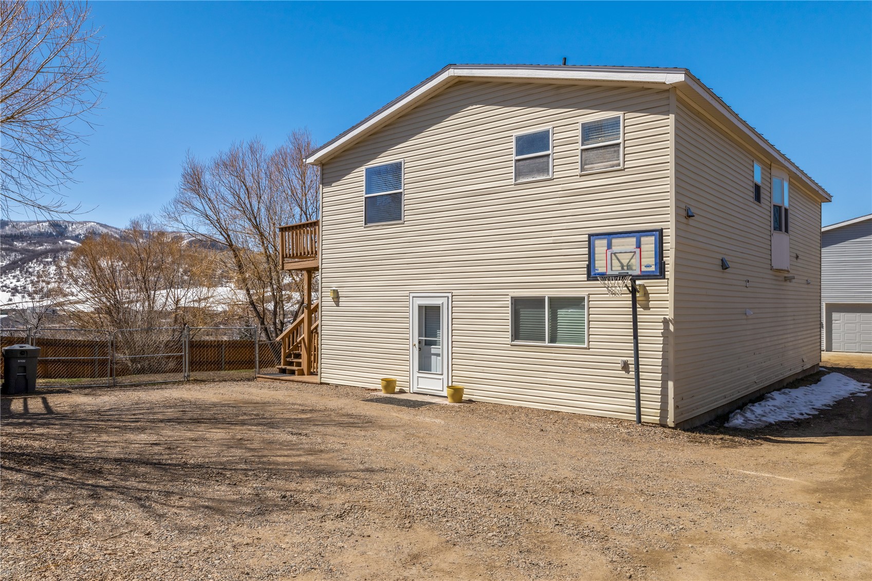 1423 Blake LANE