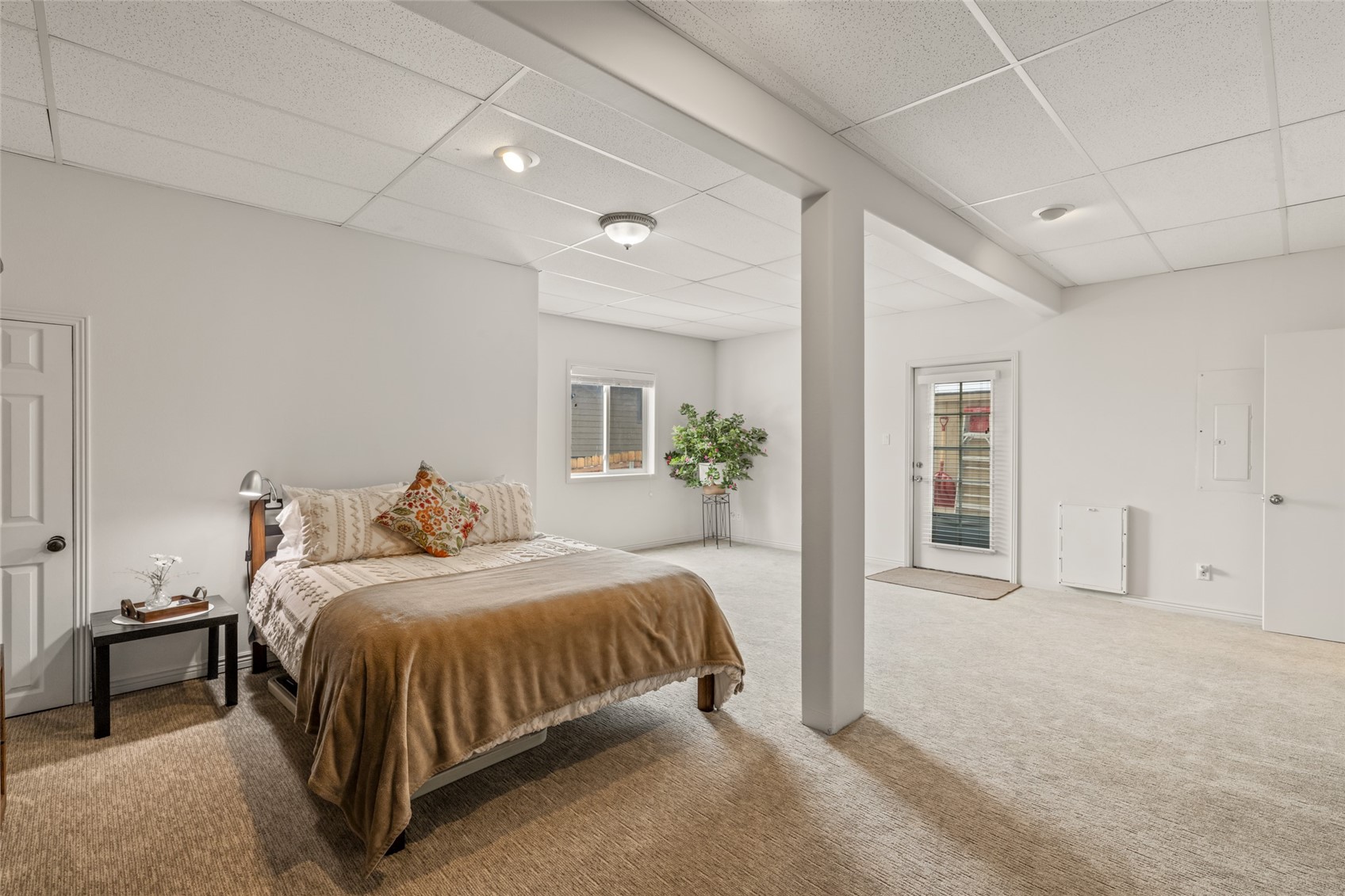 1423 Blake LANE