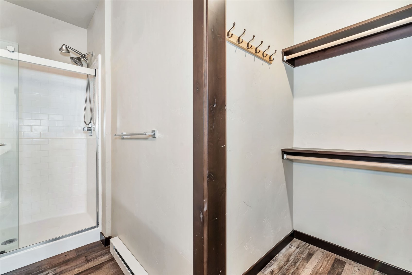 320 Fox Springs CIRCLE 301