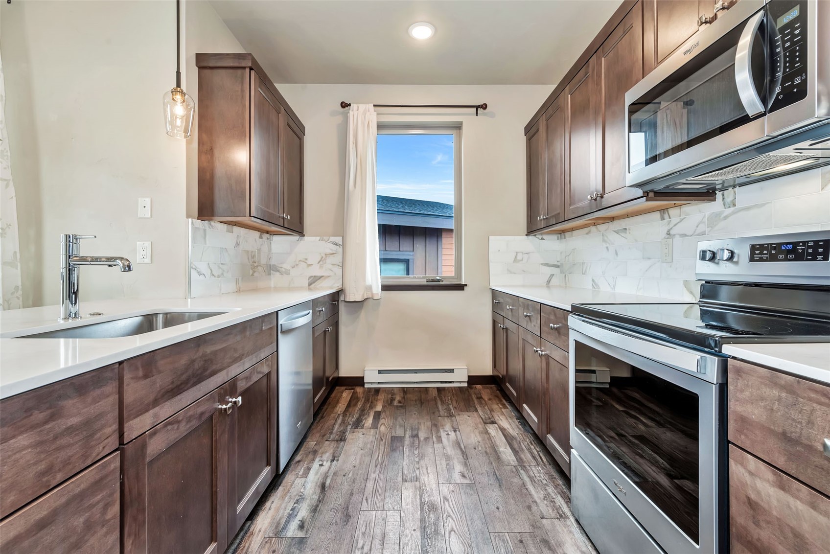 320 Fox Springs CIRCLE 301