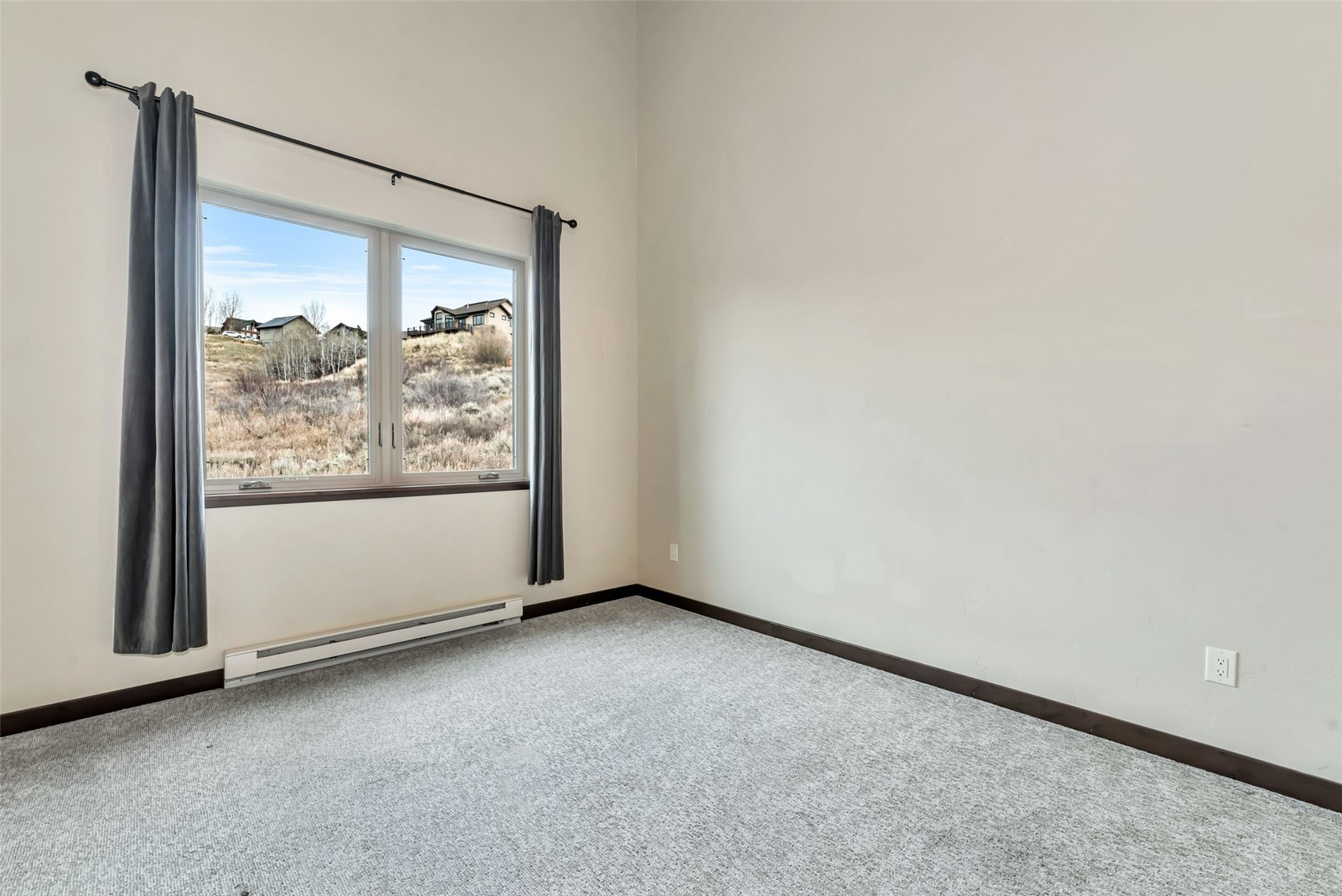 320 Fox Springs CIRCLE 301