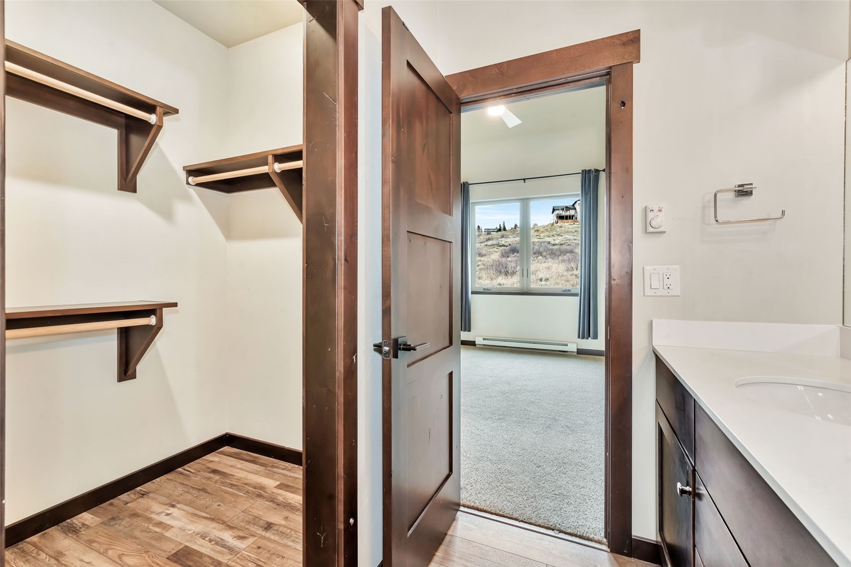 320 Fox Springs CIRCLE 301