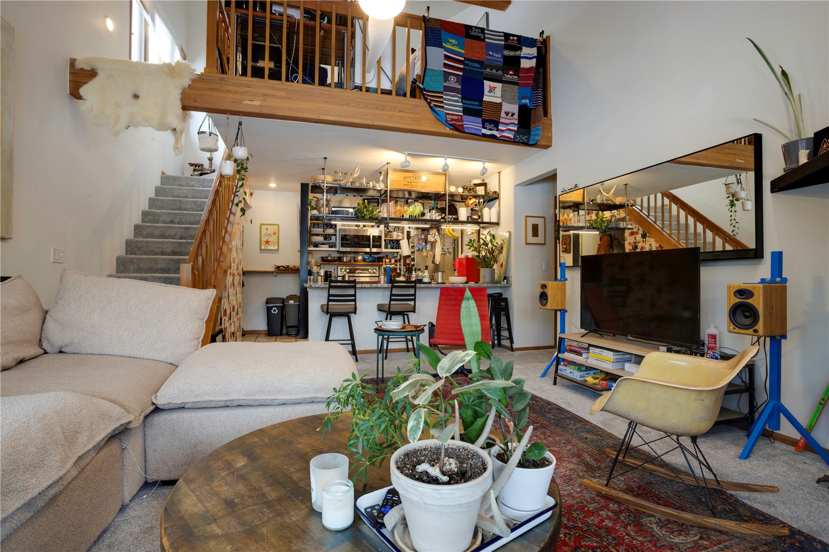 460 Ore House Plaza 301