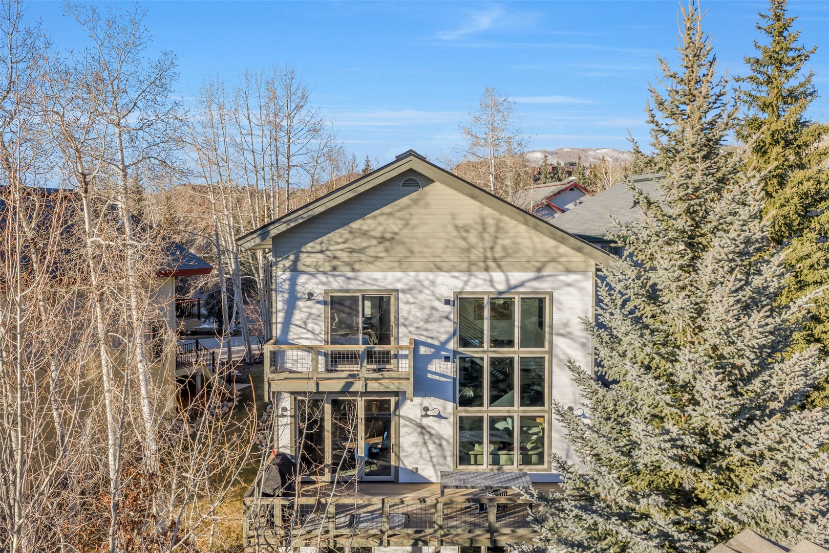 2625 Windward WAY