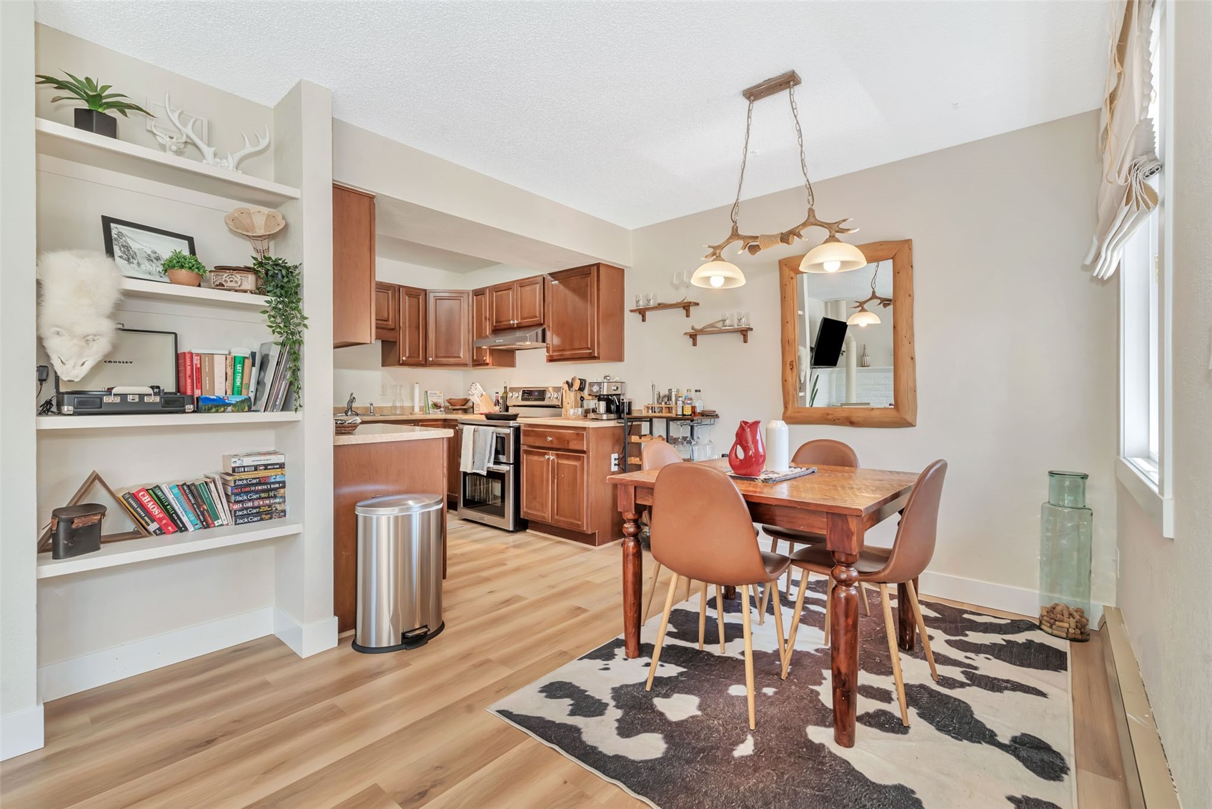16 Cedar COURT 16