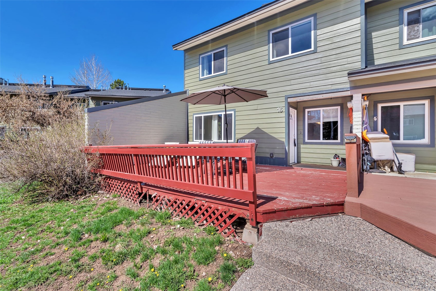 16 Cedar COURT 16