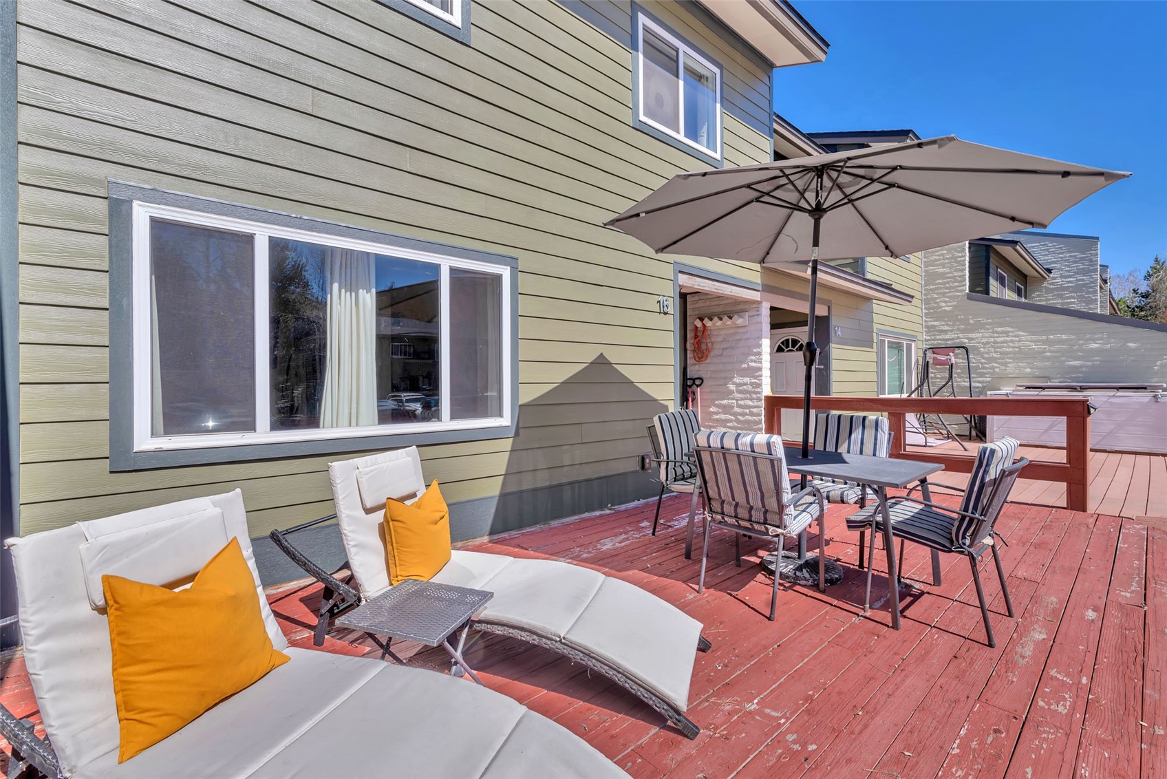 16 Cedar COURT 16