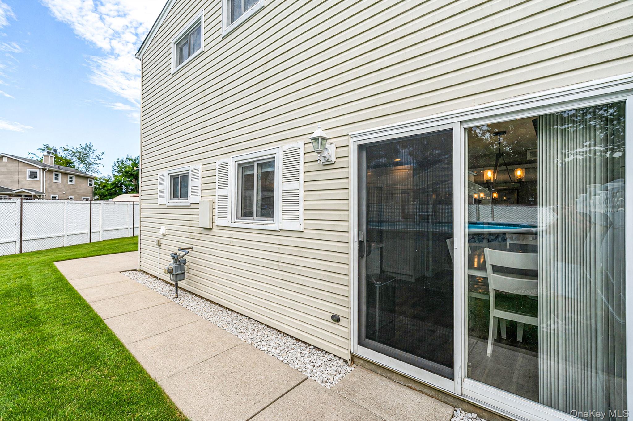 71 Colony Road