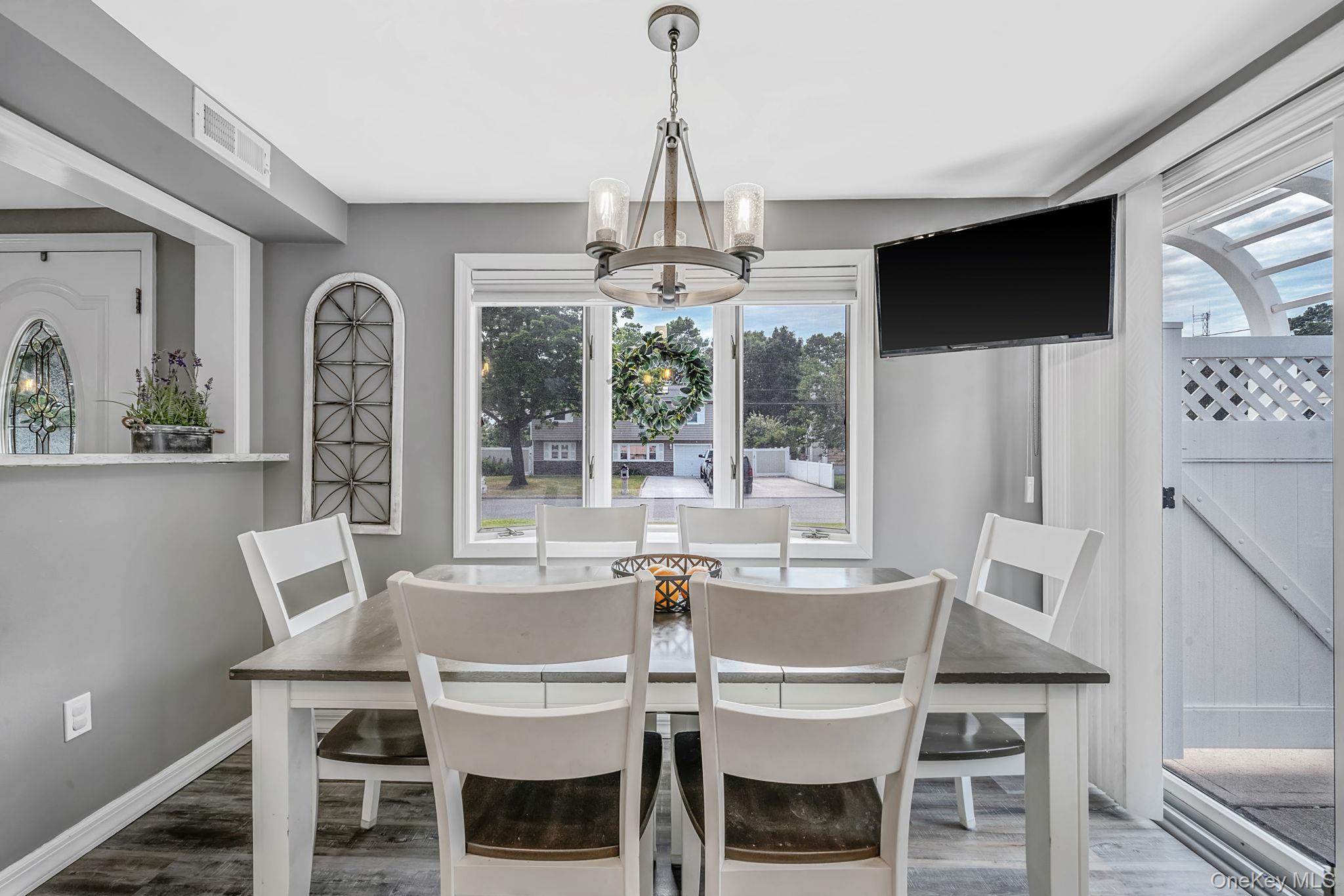 71 Colony Road