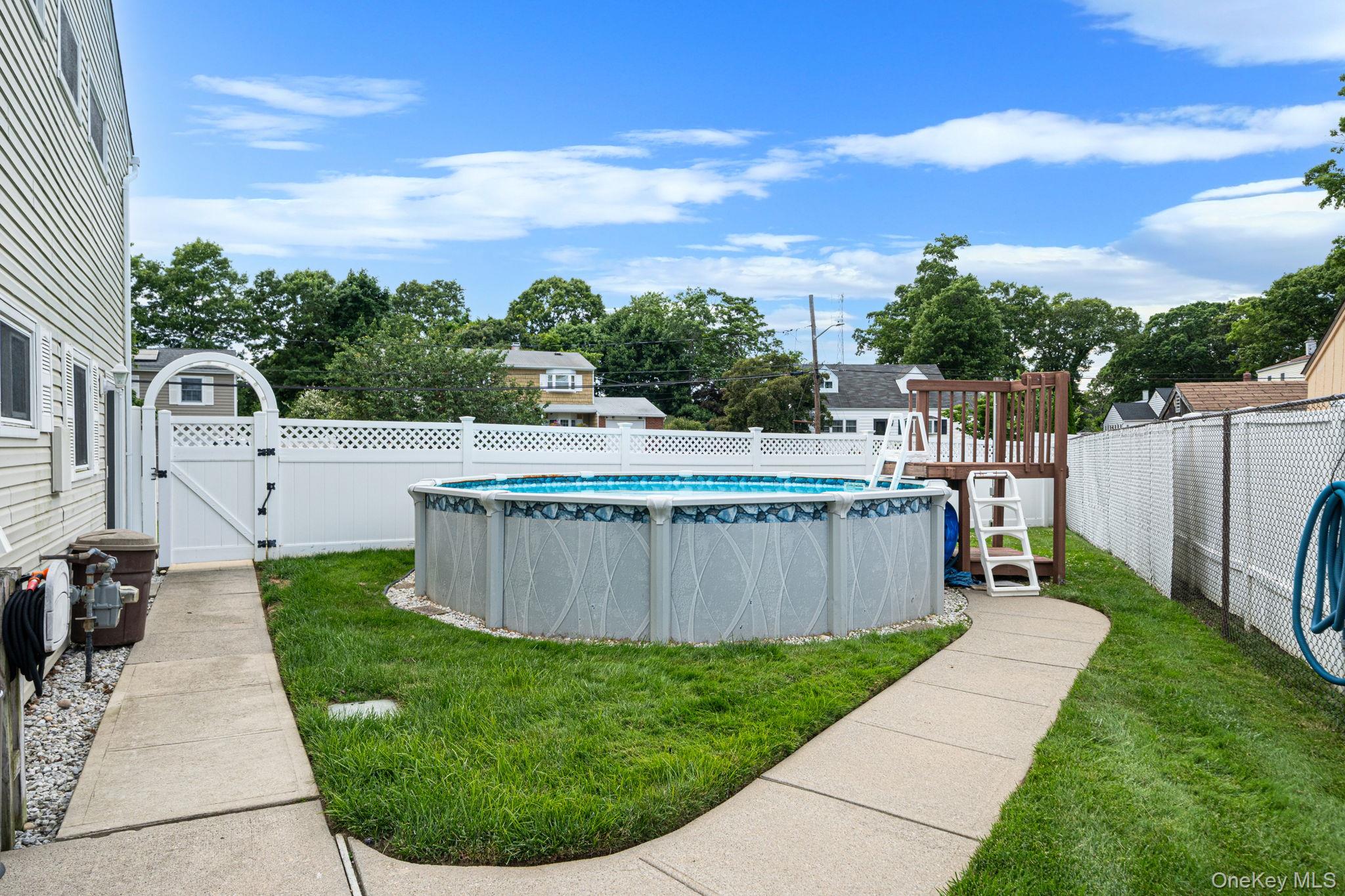 71 Colony Road