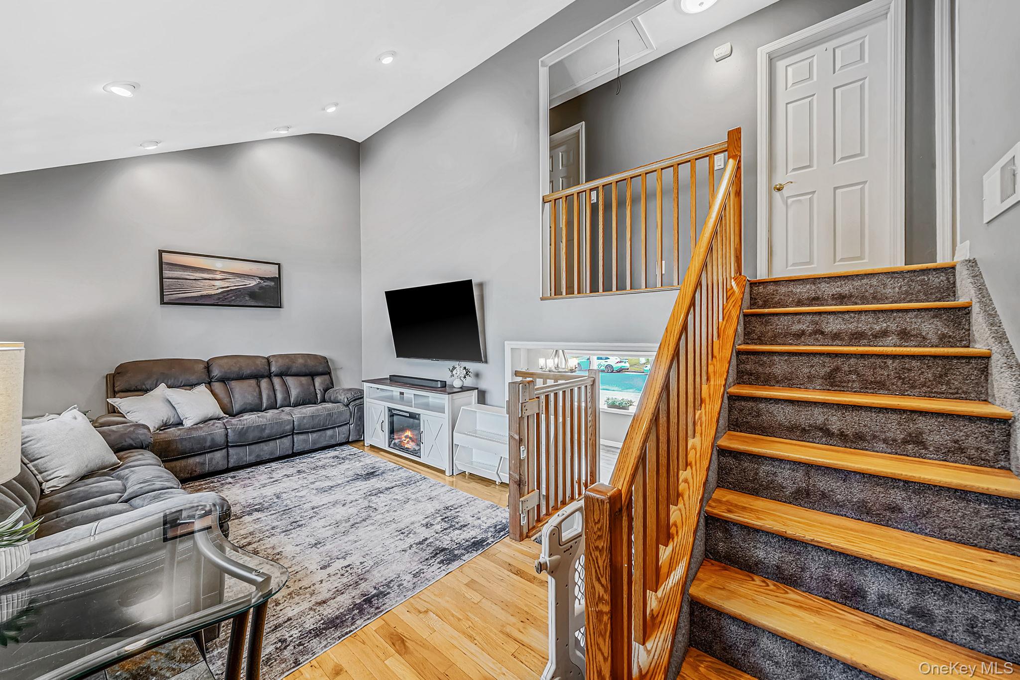 71 Colony Road