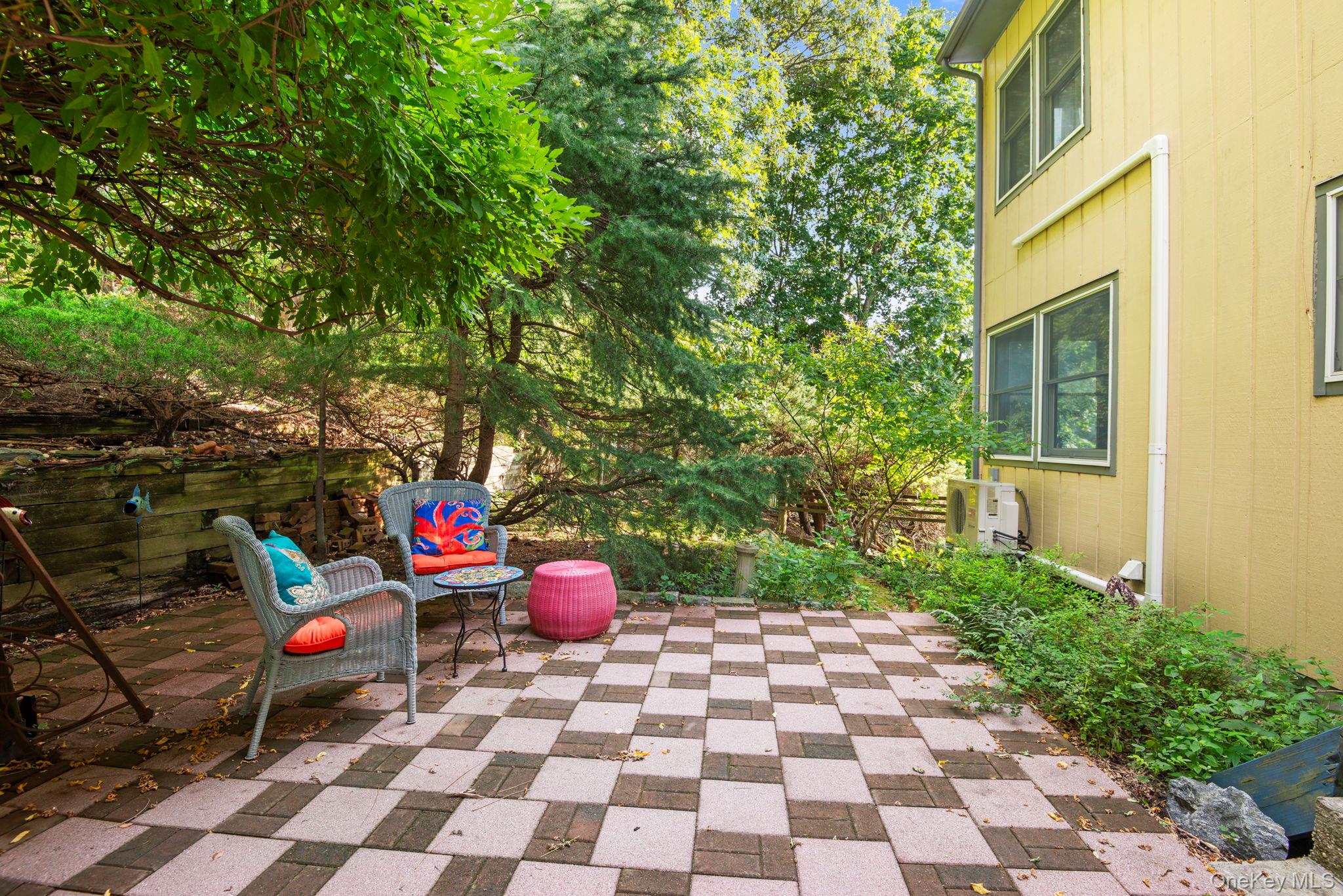 4 Hill Dale Avenue