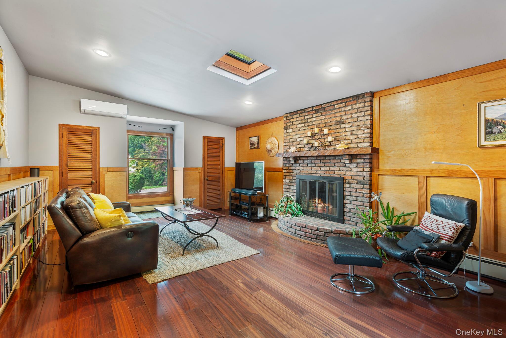 4 Hill Dale Avenue