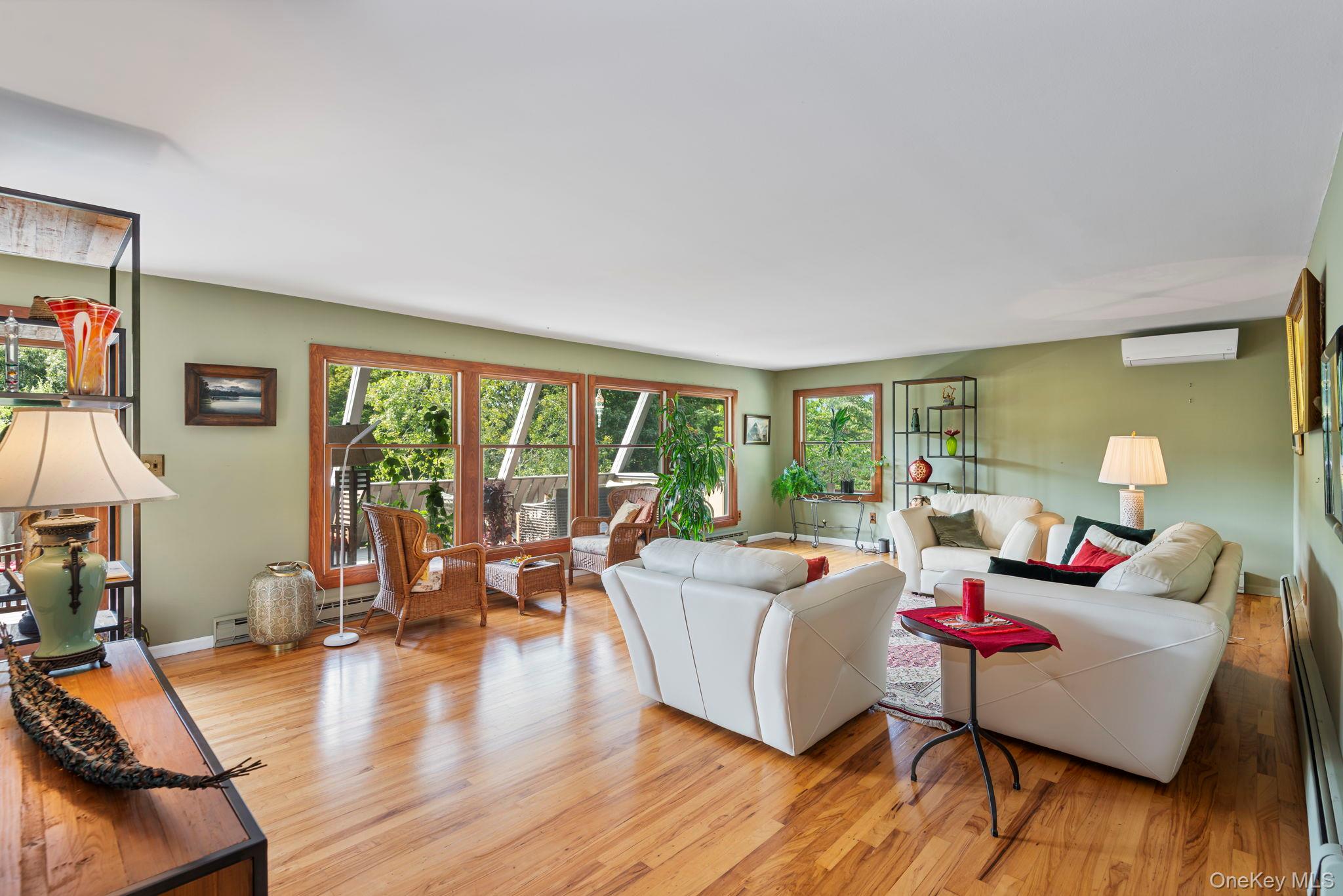 4 Hill Dale Avenue