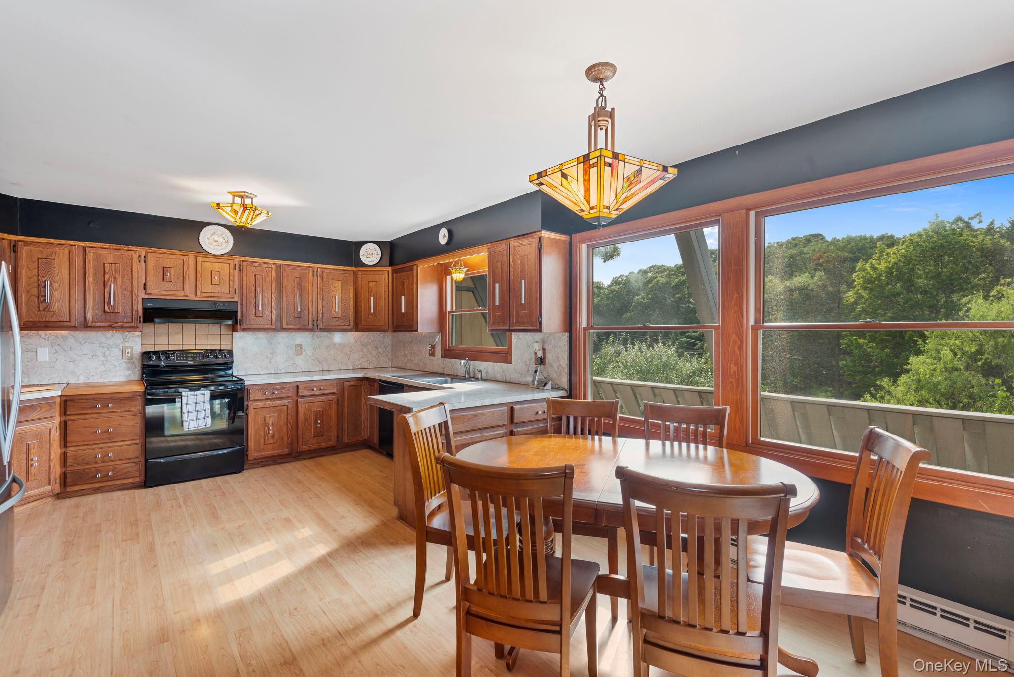 4 Hill Dale Avenue