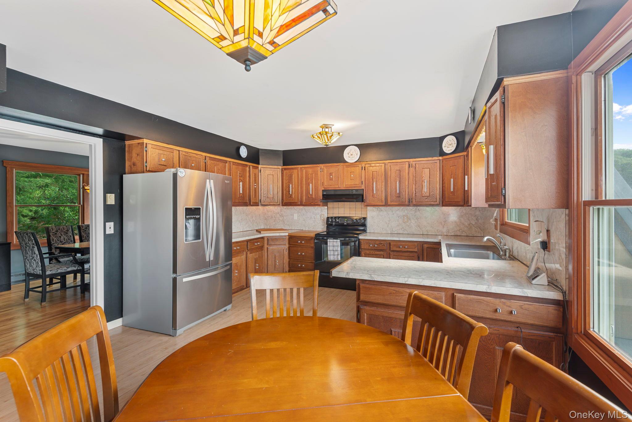 4 Hill Dale Avenue