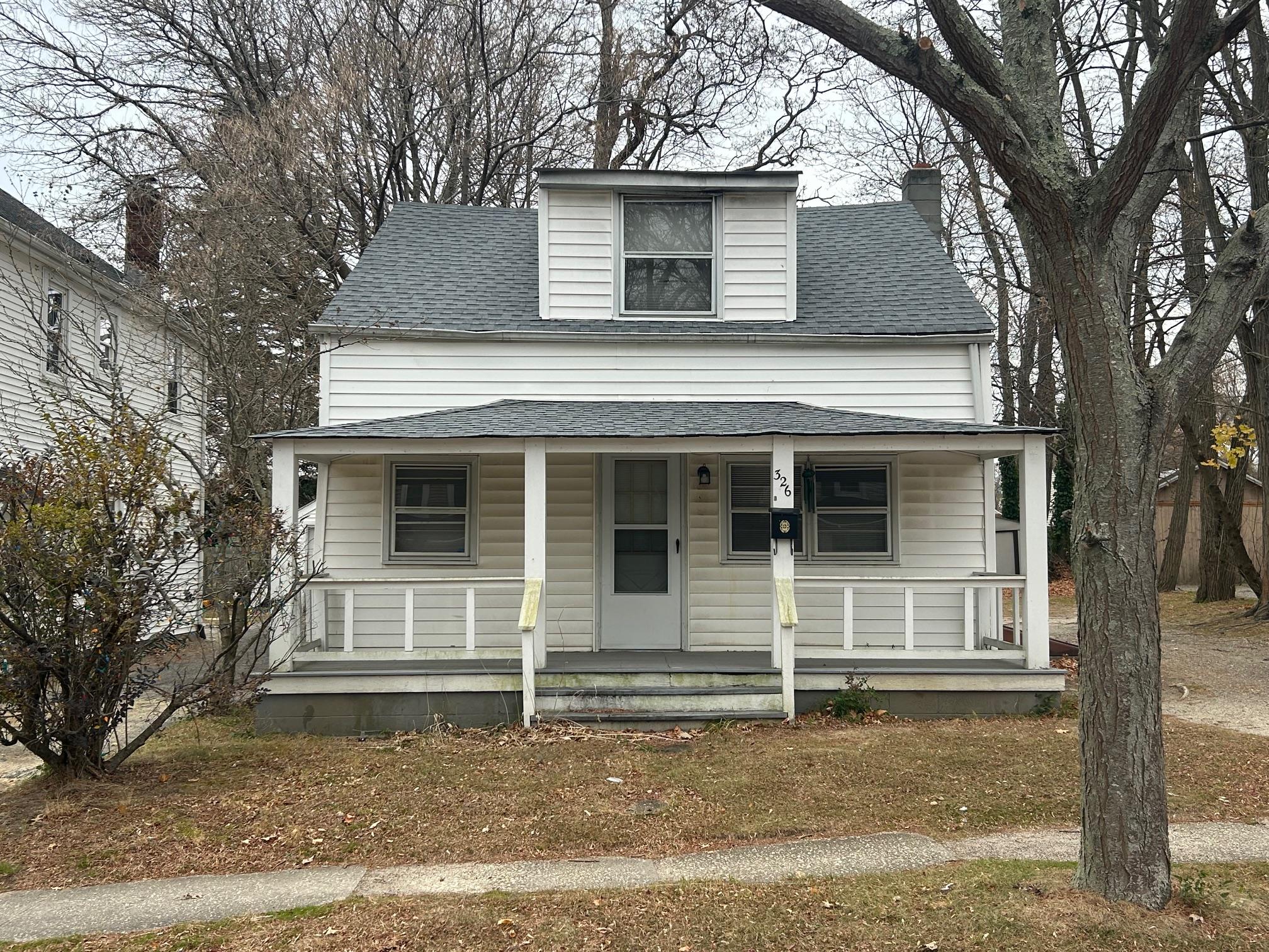 326 Maple Avenue