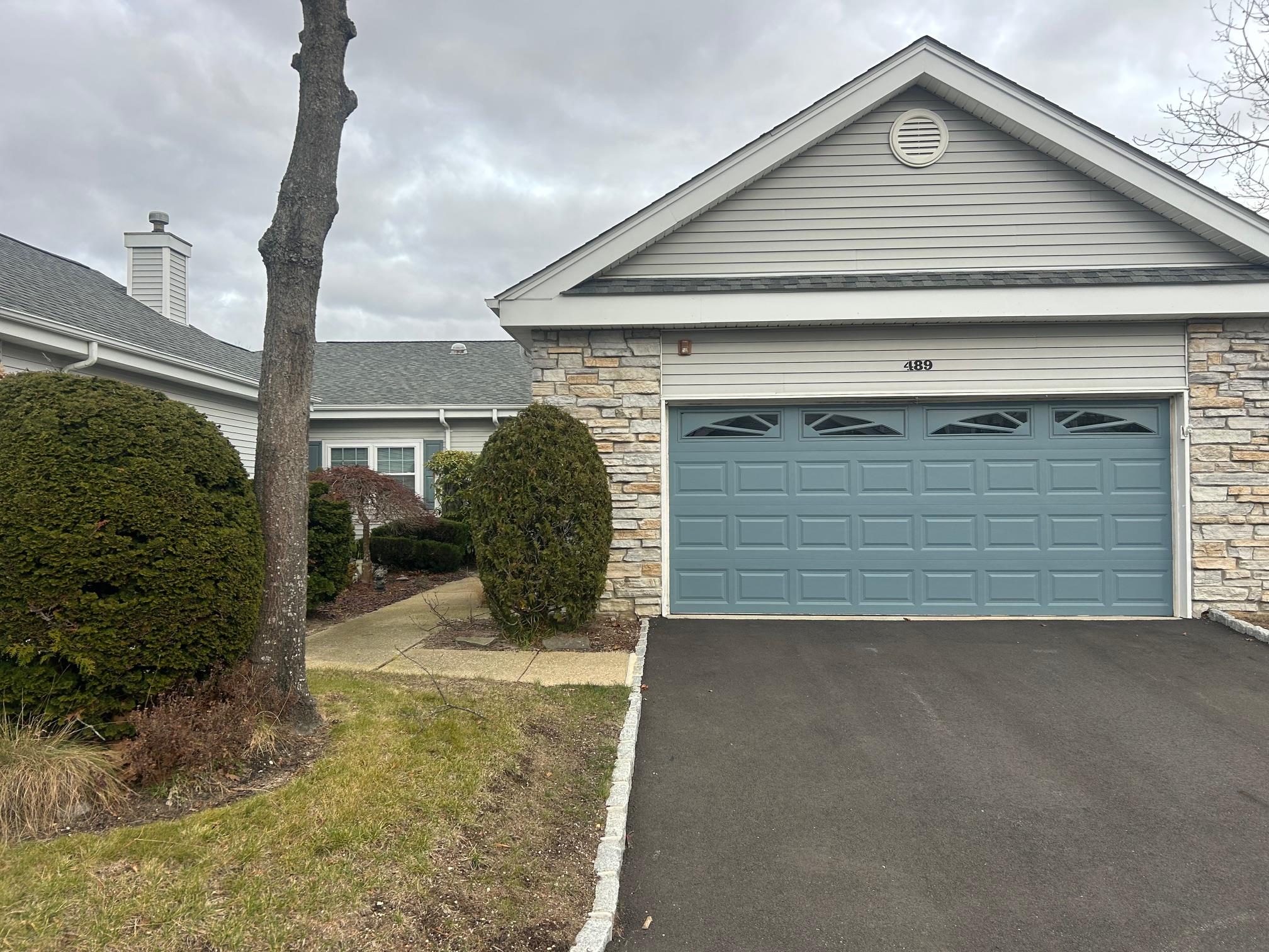 489 Woodscreek Court