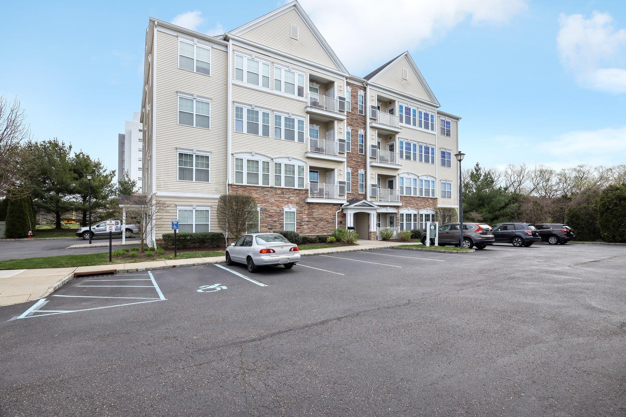 416 Saxton Court