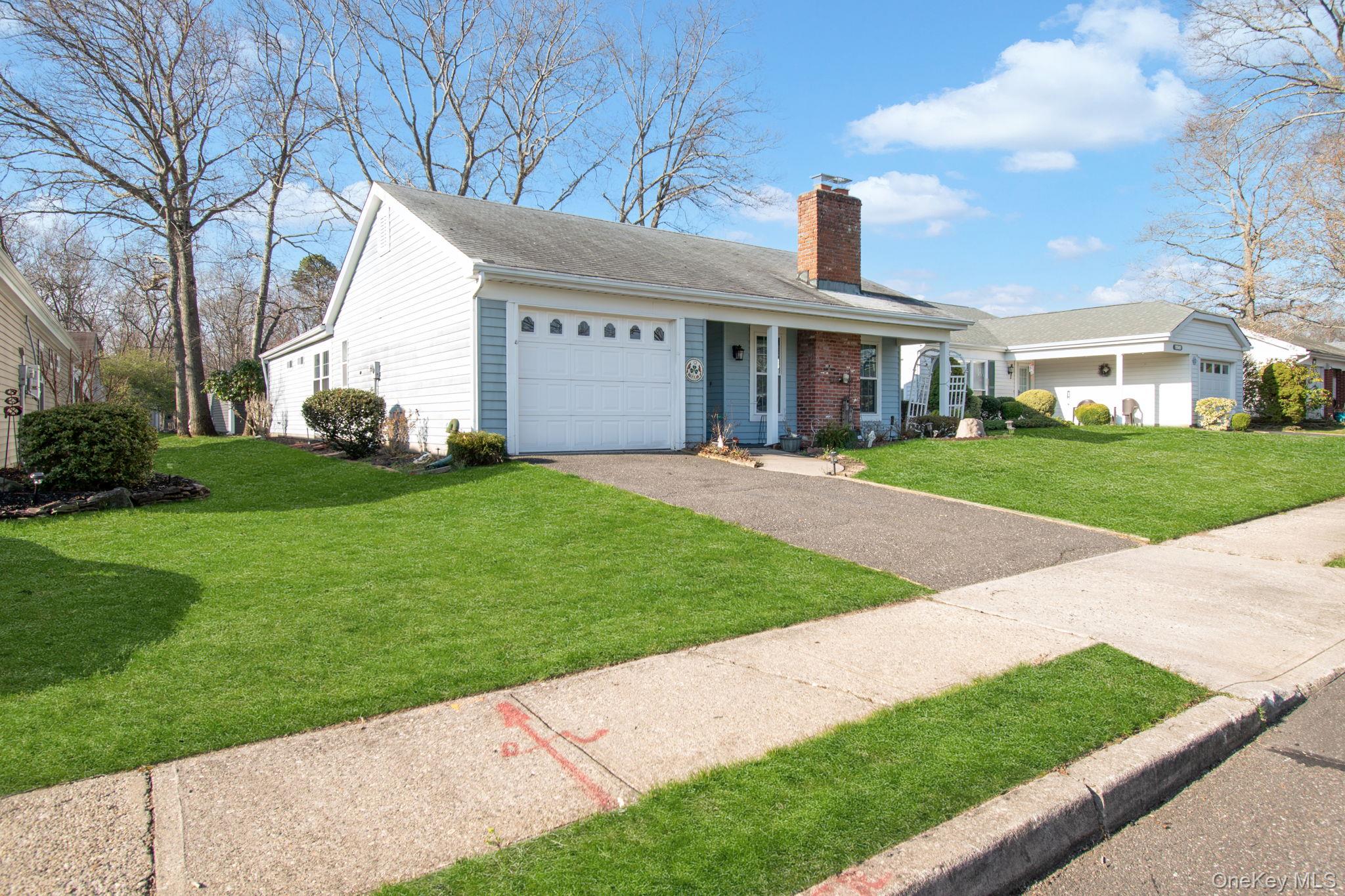 475 Stratford Lane
