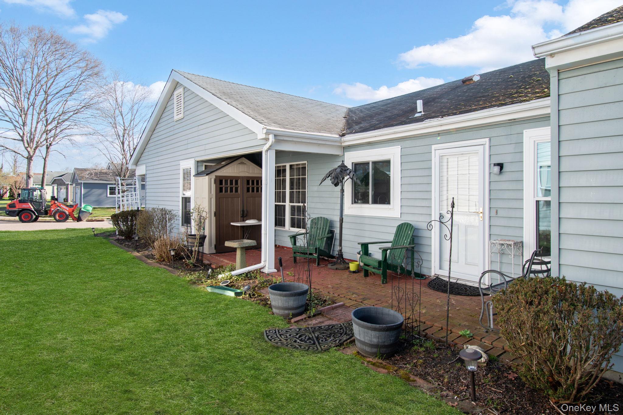 475 Stratford Lane