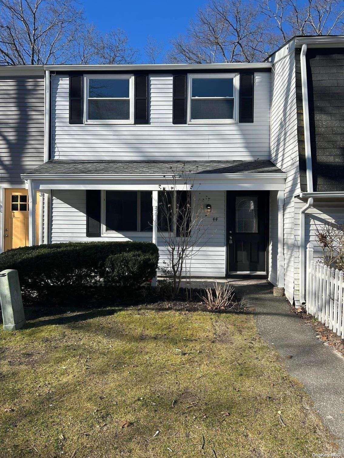 44 Wooded Way