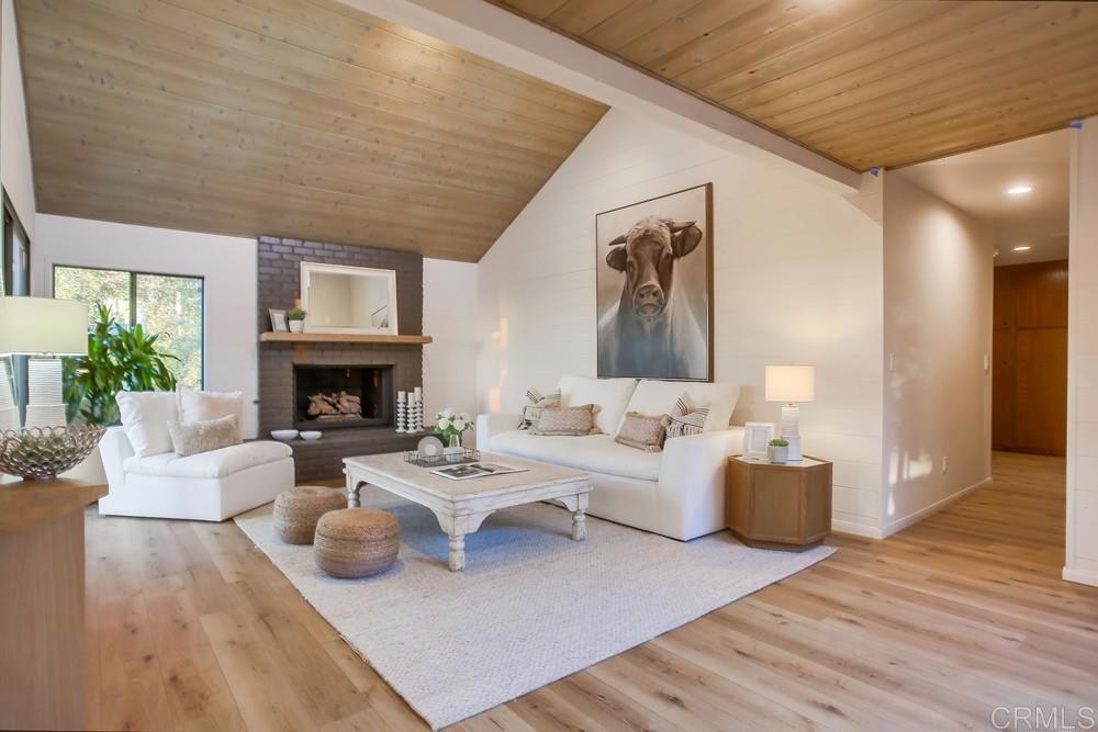 621 N Granados Avenue