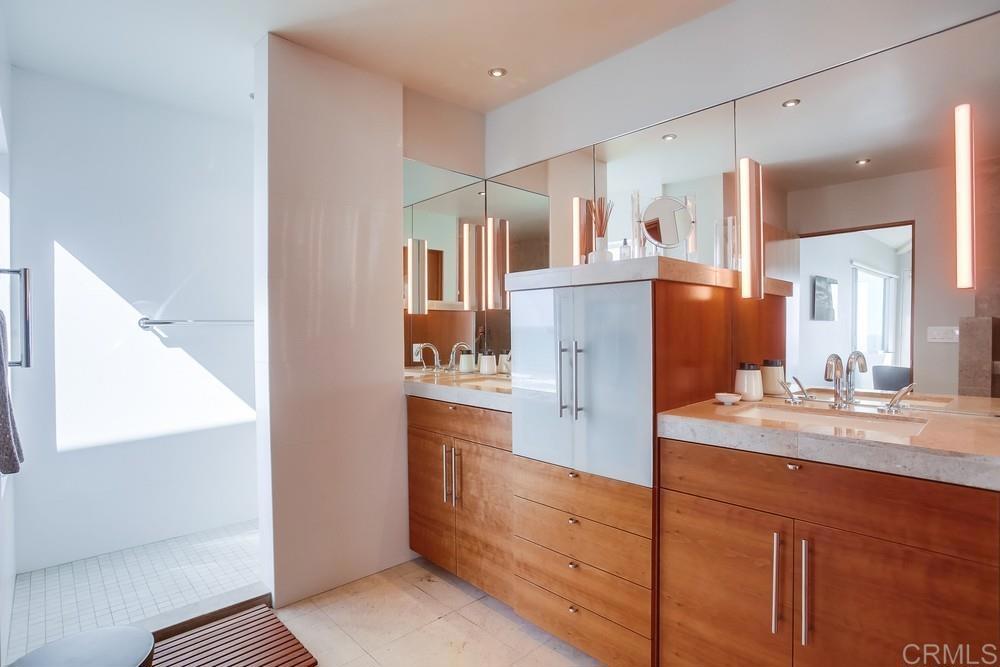 211 S Helix Avenue 54