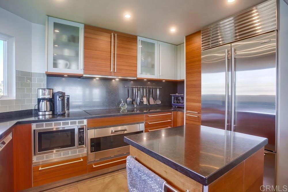 211 S Helix Avenue 54