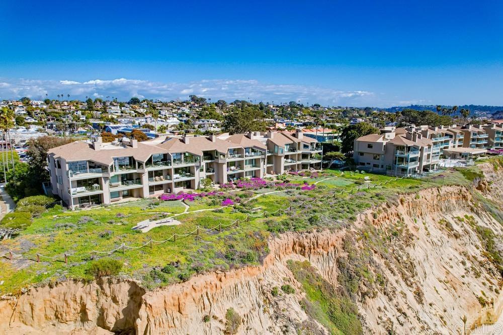 211 S Helix Avenue 54