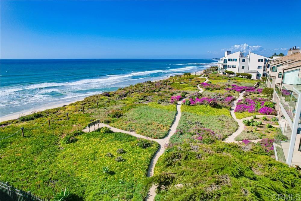 211 S Helix Avenue 54