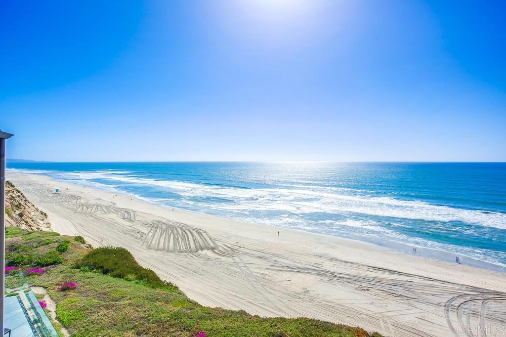 211 S Helix Avenue 54