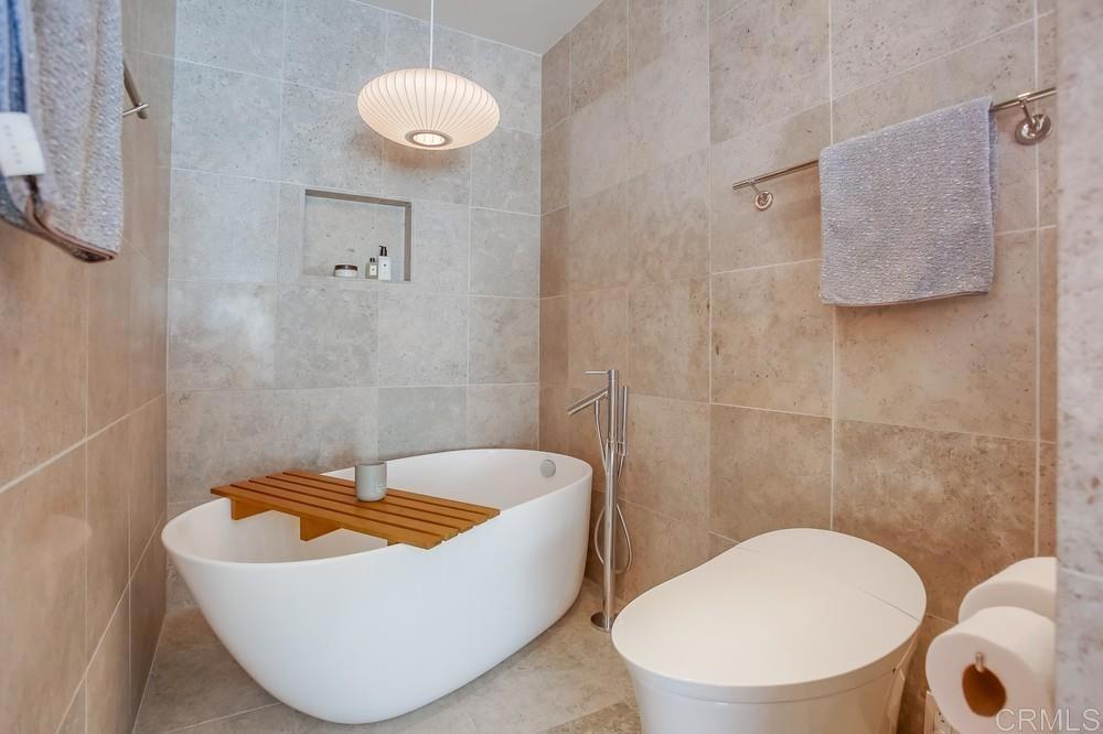 211 S Helix Avenue 54