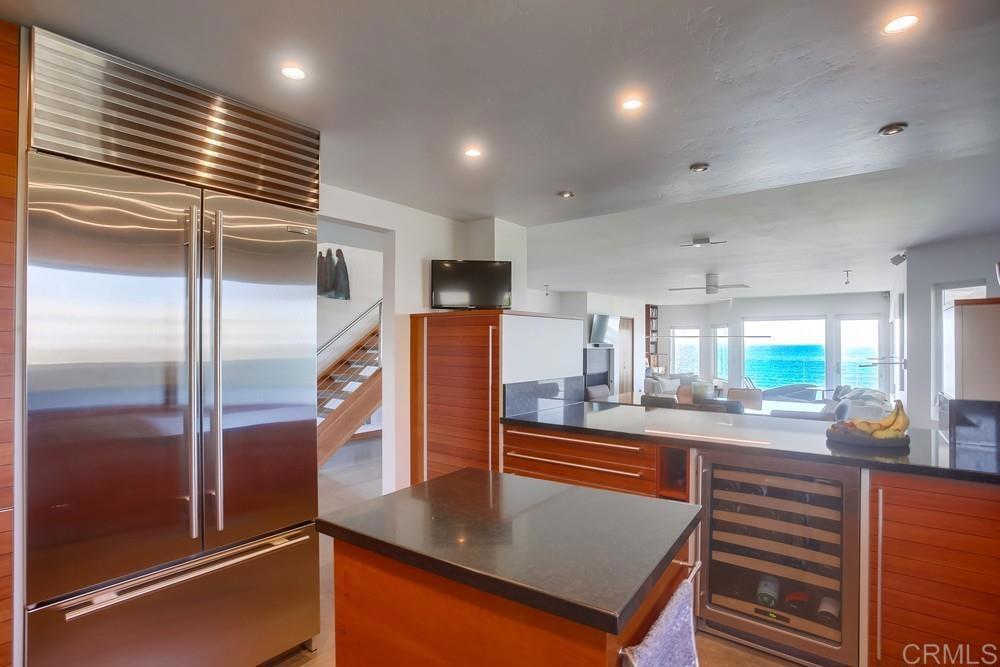 211 S Helix Avenue 54