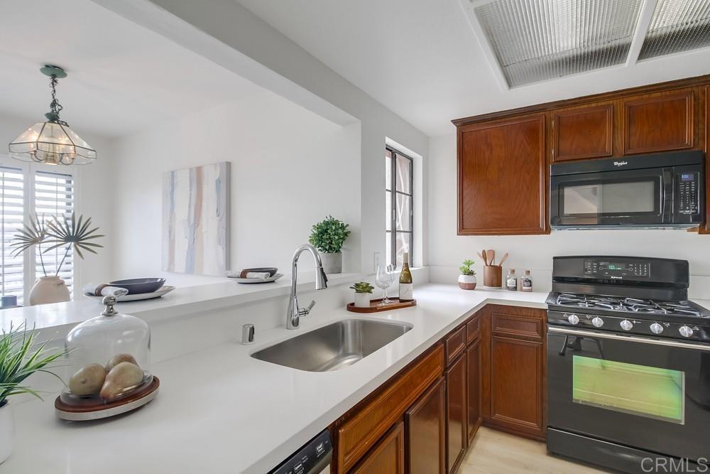 6838 Camino Berdecio