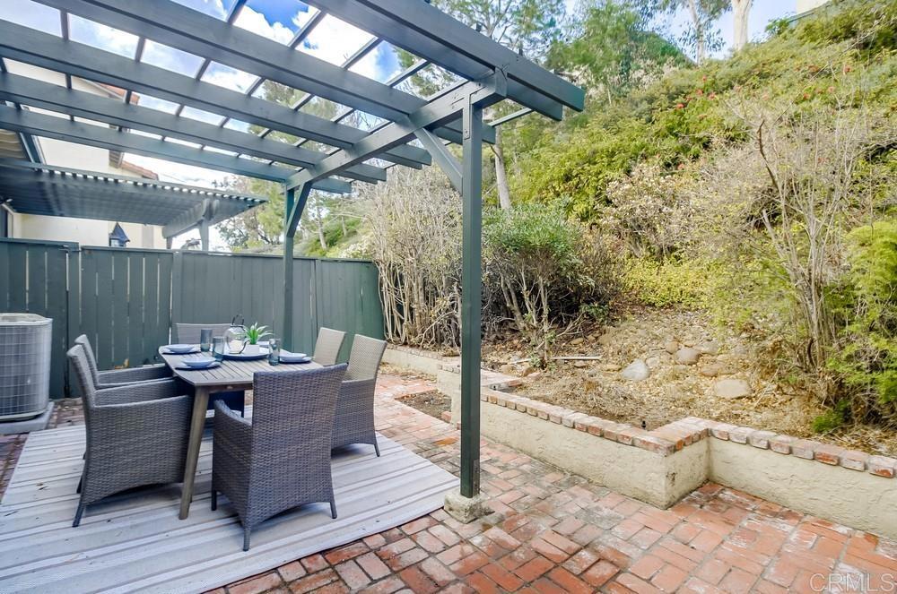 6838 Camino Berdecio