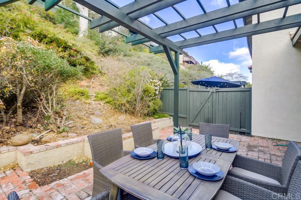 6838 Camino Berdecio