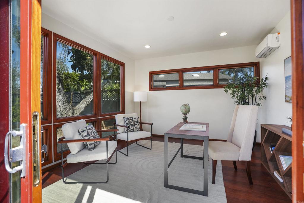 806 Seabright Lane
