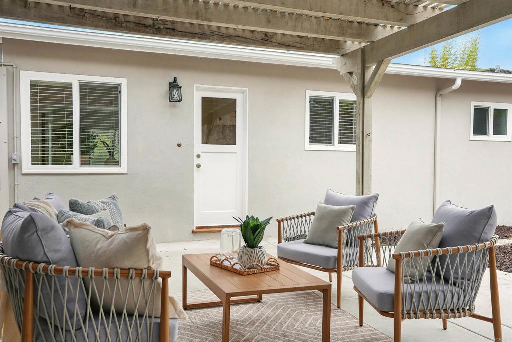 1927 Edinburg Avenue