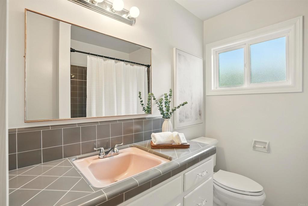 1927 Edinburg Avenue