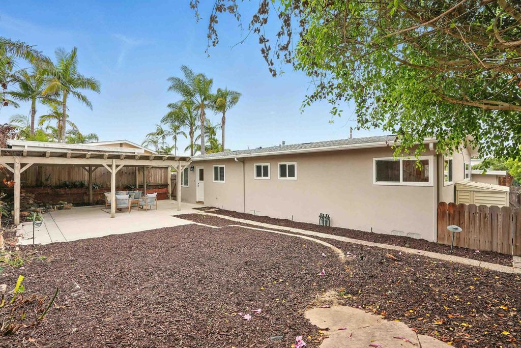 1927 Edinburg Avenue