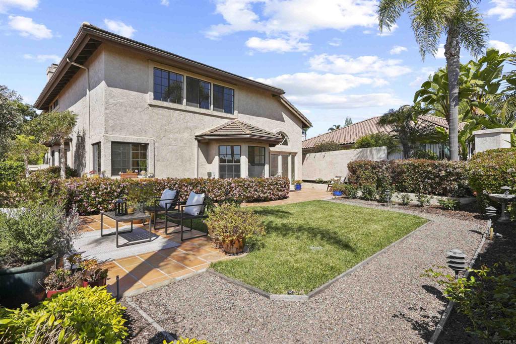 1240 Ladera Linda