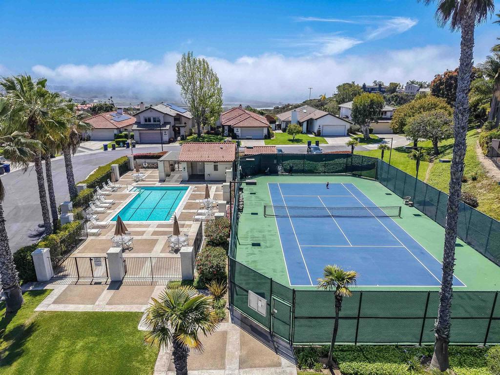 1240 Ladera Linda